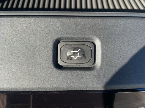 New 2025 Ford Expedition Max Platinum w/ Driver's Package image 13