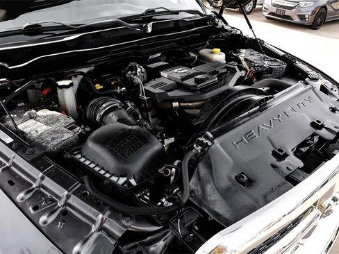 Used 2018 RAM 2500 Tradesman w/ Chrome Appearance Group image 50