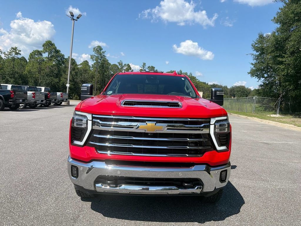 Used 2024 Chevrolet Silverado 2500 LTZ w/ LTZ Plus Package AWD/4WD image 2