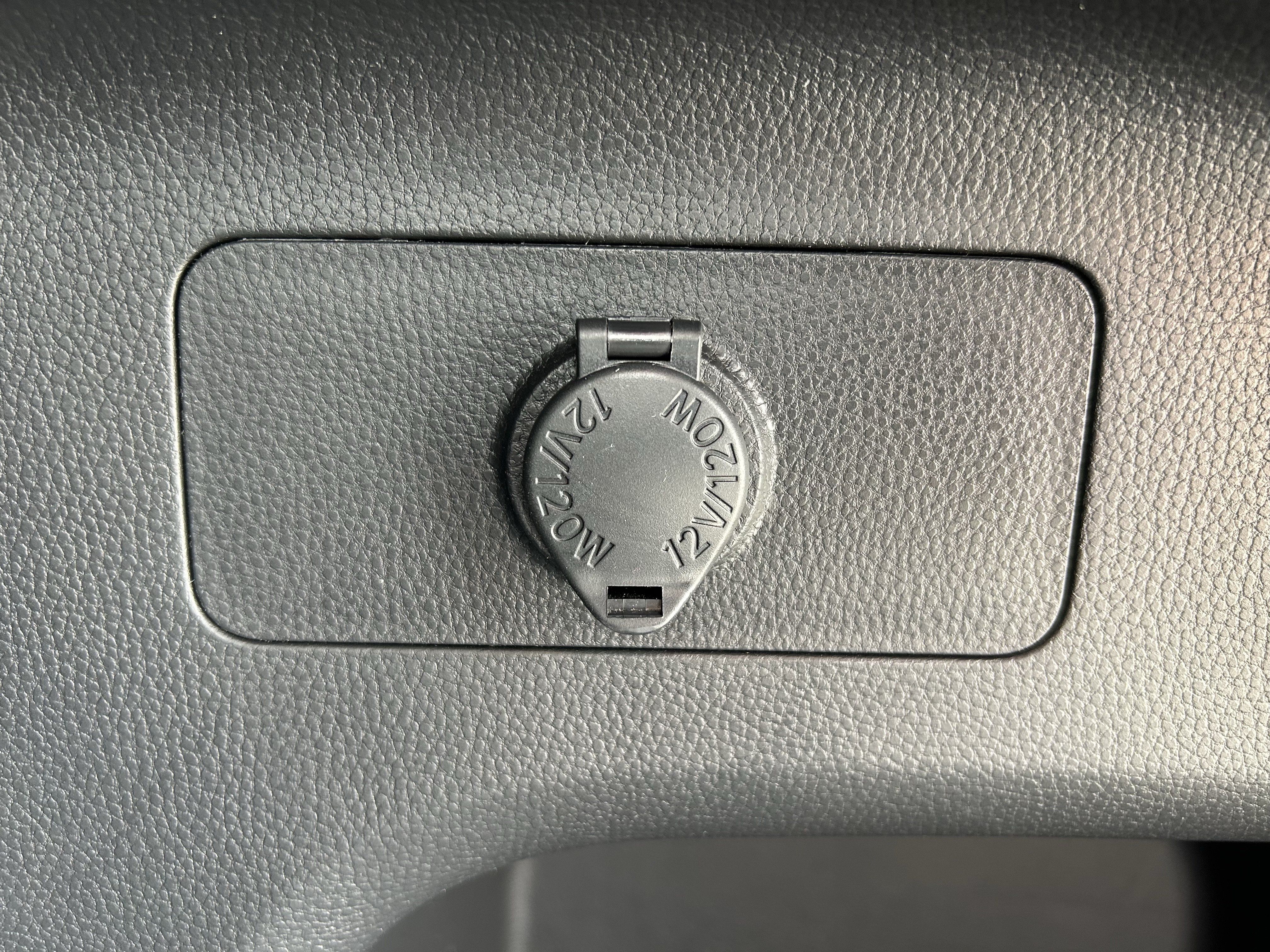 Certified 2025 Toyota RAV4 XLE FWD image 21