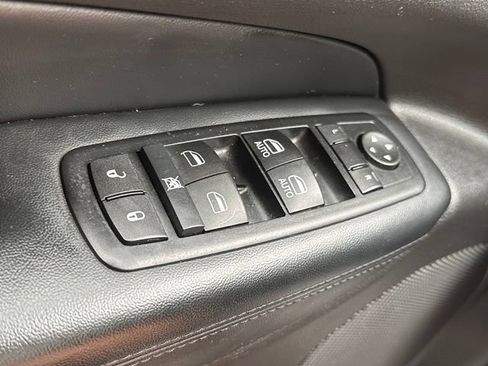 Used 2015 Jeep Grand Cherokee Altitude AWD/4WD image 19
