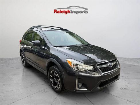 Used 2016 Subaru Crosstrek 2.0i Limited AWD/4WD image 3