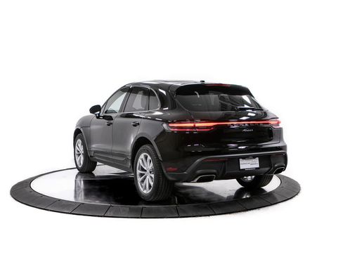 New 2026 Porsche Macan AWD/4WD image 3