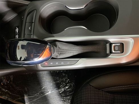 Used 2025 Buick Envista Preferred w/ Convenience I Package image 19