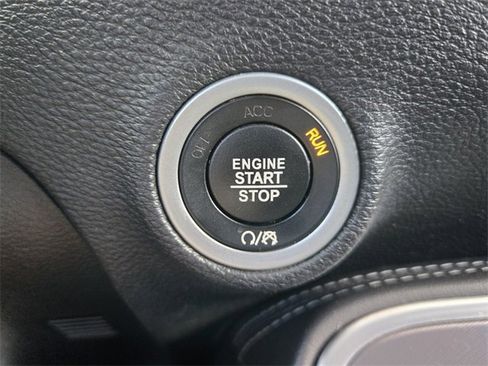 Used 2019 Dodge Challenger SXT w/ Blacktop Package image 21