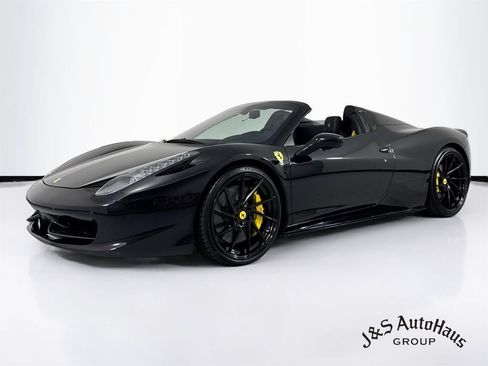 Used 2014 Ferrari 458 Spider RWD image 3