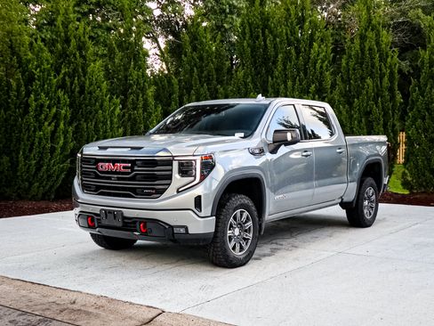 Used 2024 GMC Sierra 1500 AT4 w/ AT4 Preferred Package AWD/4WD image 5