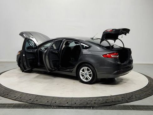 Used 2018 Ford Fusion SE image 13