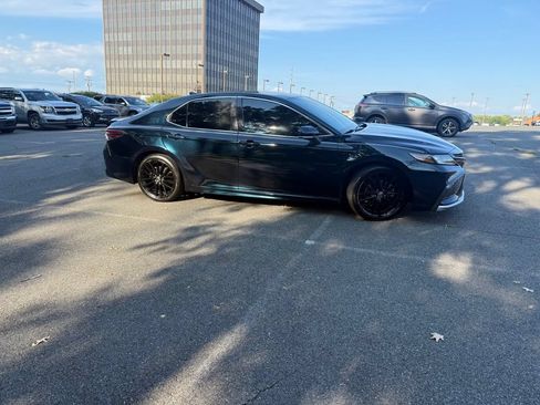 Used 2021 Toyota Camry XSE FWD image 7