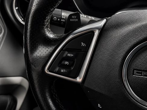 Used 2020 Chevrolet Camaro SS RWD image 30