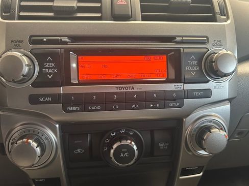 Used 2011 Toyota 4Runner SR5 image 17