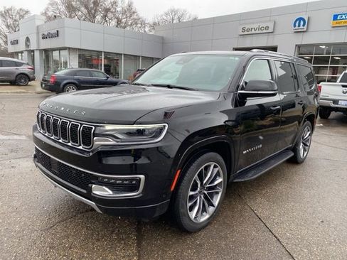 Used 2023 Jeep Wagoneer Series II w/ Premium Group I image 9