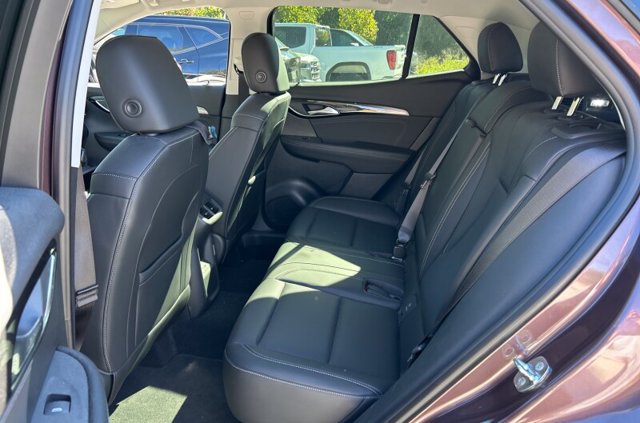 Used 2024 Buick Envision Preferred AWD/4WD image 3