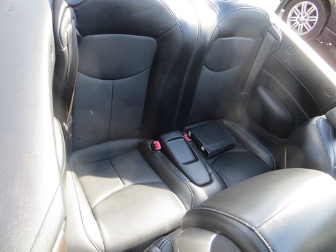 Used 2014 INFINITI Q60 Convertible w/ Premium Package image 10