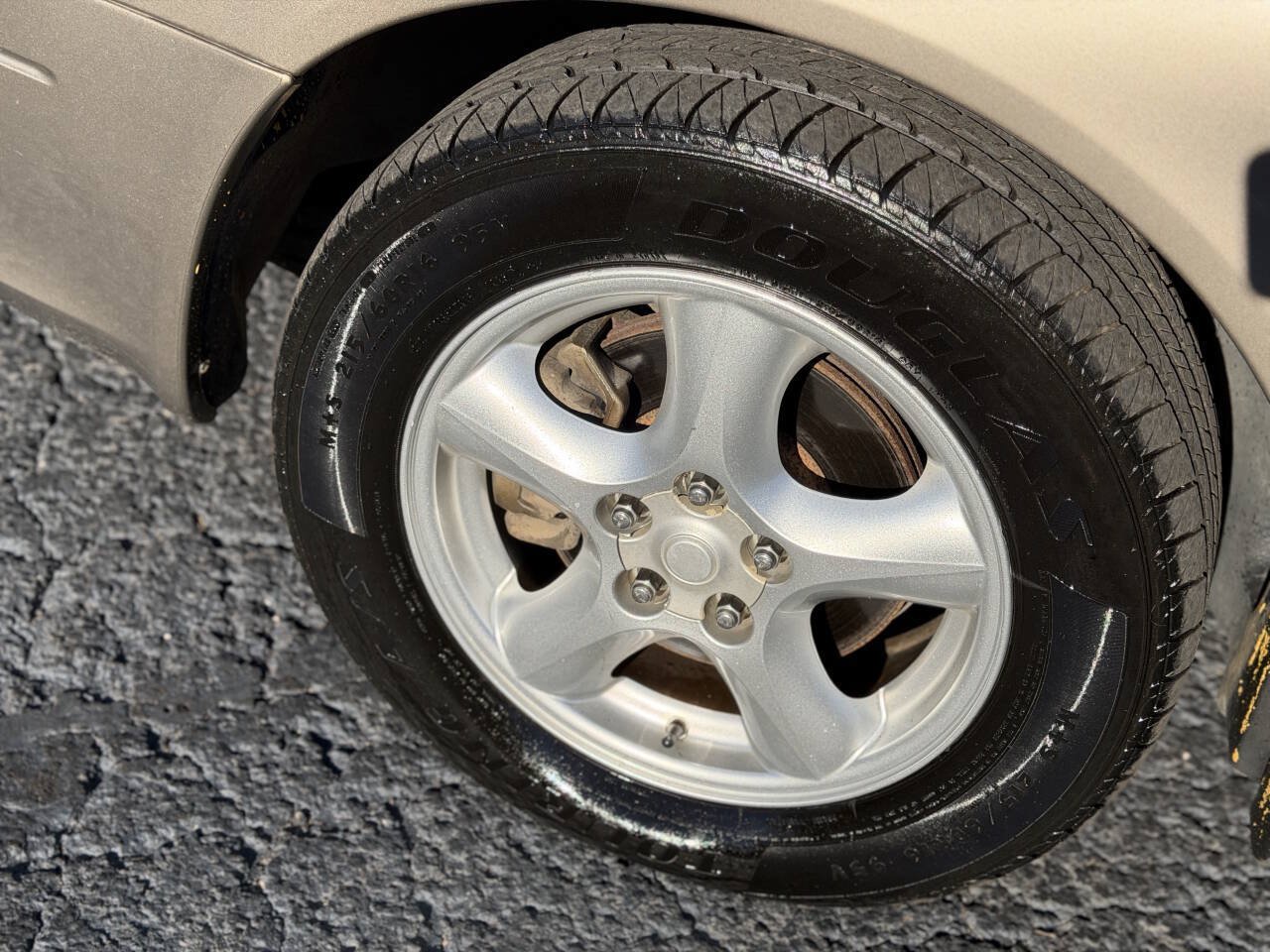 Used 2002 Ford Taurus SE FWD image 18