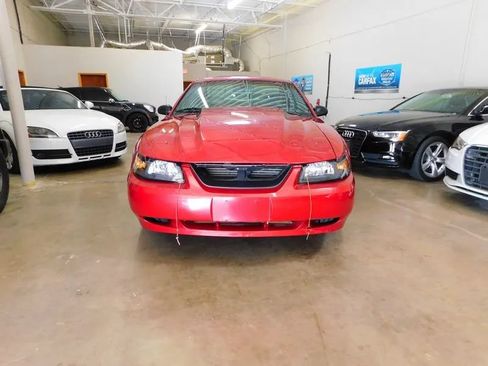Used 2001 Ford Mustang GT RWD image 5