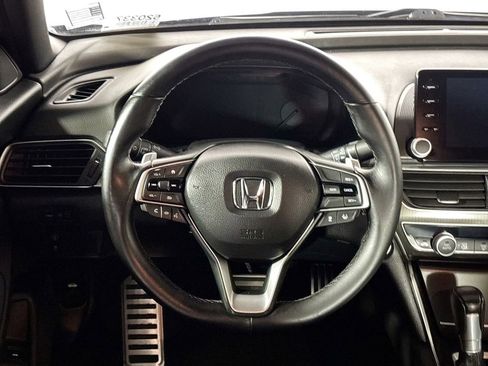 Used 2018 Honda Accord Sport image 13