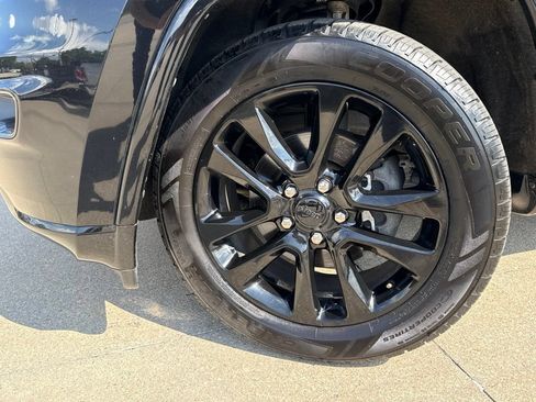Used 2019 Jeep Grand Cherokee Altitude AWD/4WD image 53