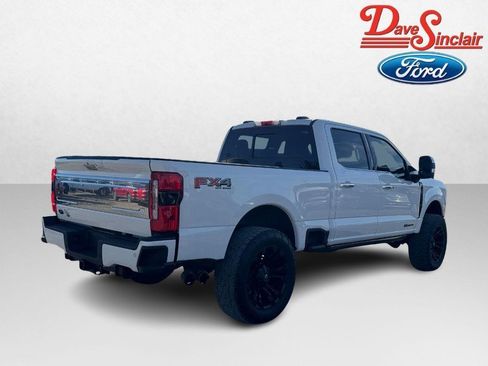 Used 2023 Ford F350 Platinum image 7