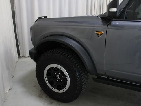 Used 2023 Ford Bronco Badlands w/ Sasquatch Package AWD/4WD image 33