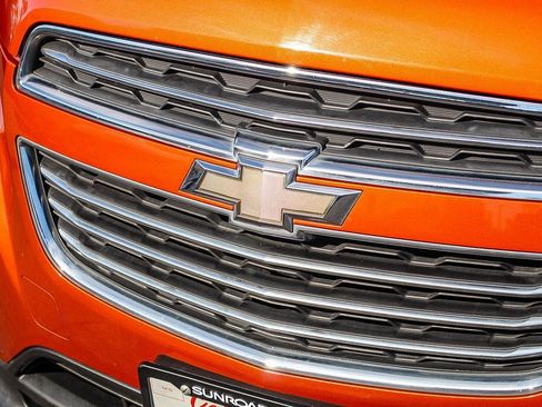 Used 2015 Chevrolet Trax LT w/ LT Sun and Sound Package image 6