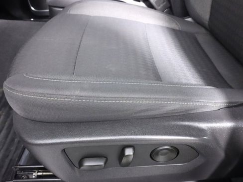 Used 2025 Chevrolet Silverado 1500 LT image 30