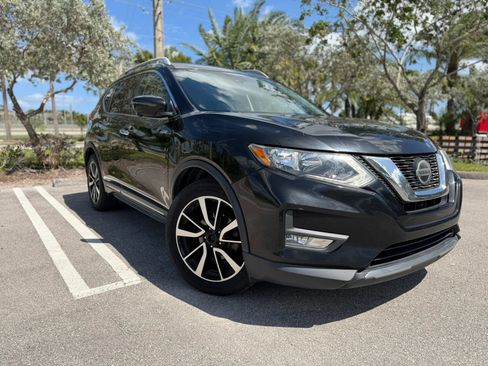 Used 2019 Nissan Rogue SL image 1