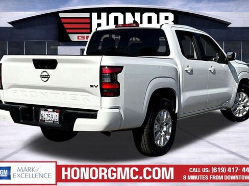 Used 2022 Nissan Frontier SV image 6