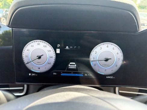 Used 2024 Hyundai Elantra Limited FWD image 12