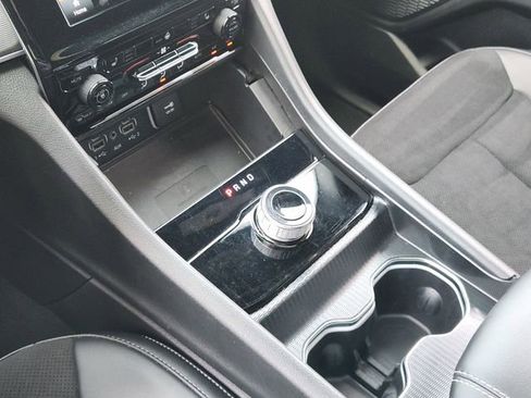 Certified 2025 Jeep Grand Cherokee L Altitude RWD image 18