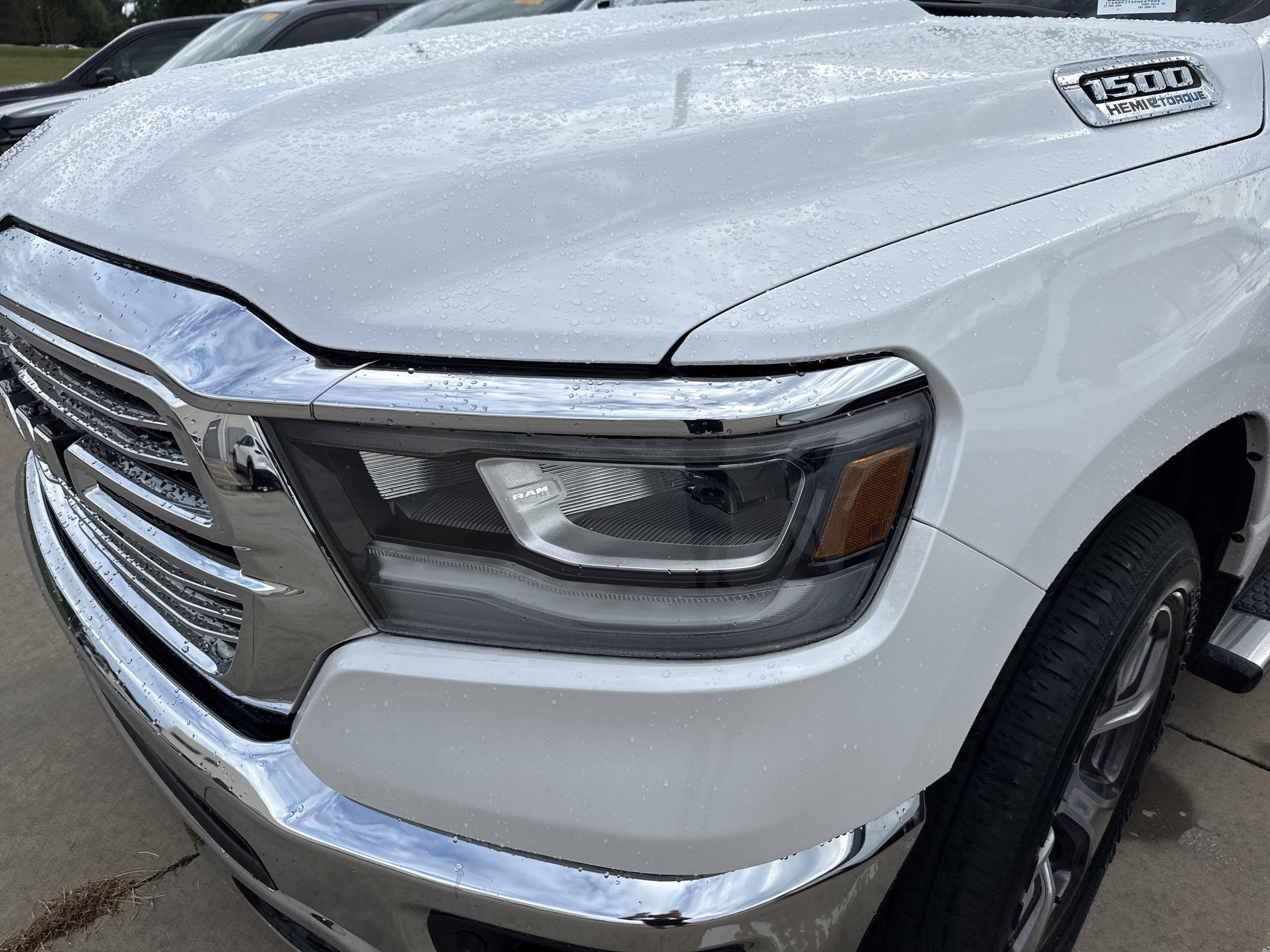 Used 2023 RAM 1500 Laramie AWD/4WD image 6