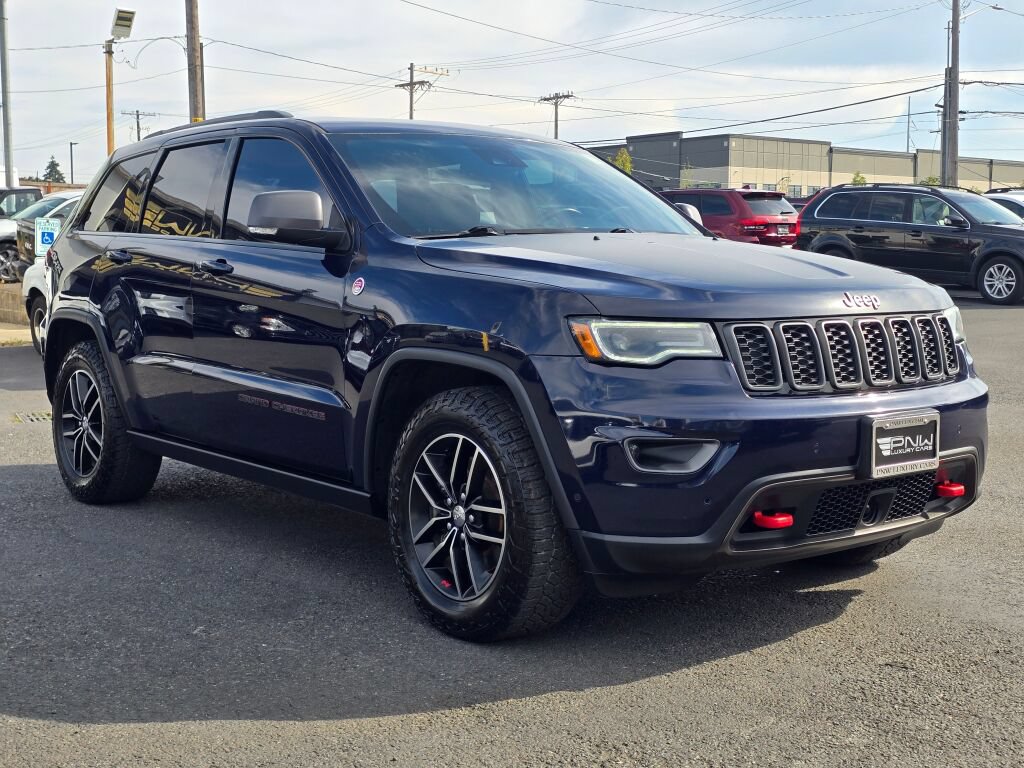 Used 2018 Jeep Grand Cherokee Trailhawk w/ Trailhawk Luxury Group AWD/4WD image 4