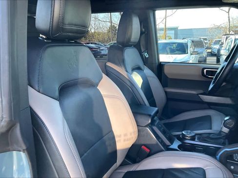 Used 2022 Ford Bronco Wildtrak image 8