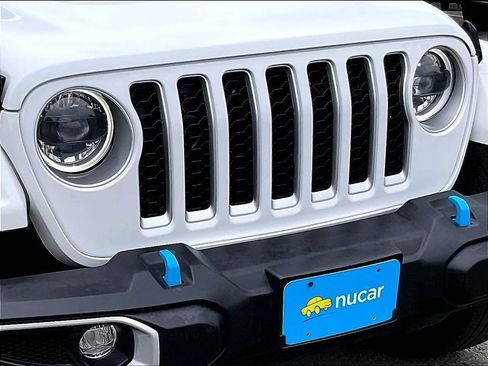 Used 2023 Jeep Wrangler Unlimited Sahara w/ Cold Weather Group AWD/4WD image 32