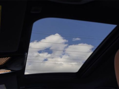 Certified 2025 BMW 330i xDrive Sedan image 28