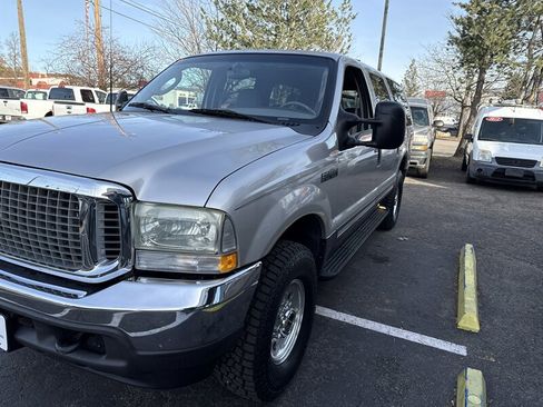 Used 2003 Ford Excursion XLT image 10