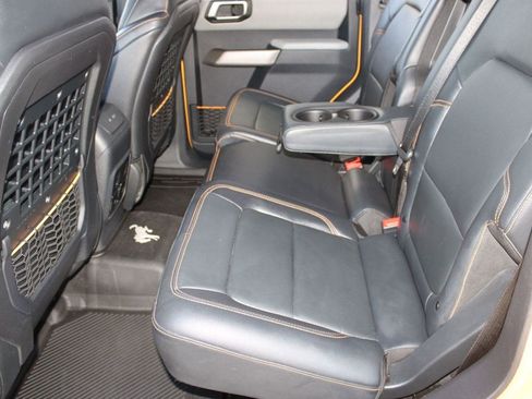 Used 2022 Ford Bronco Badlands image 13