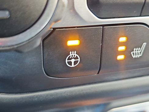 Used 2020 Jeep Wrangler Sport image 11