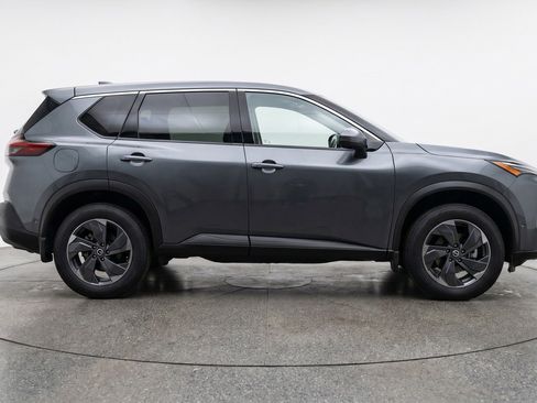 Used 2025 Nissan Rogue SV FWD image 11