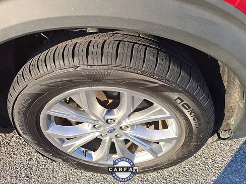 Used 2020 Ford Explorer XLT w/ Equipment Group 202A image 41