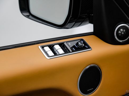 Used 2020 Land Rover Range Rover Sport SVR image 83