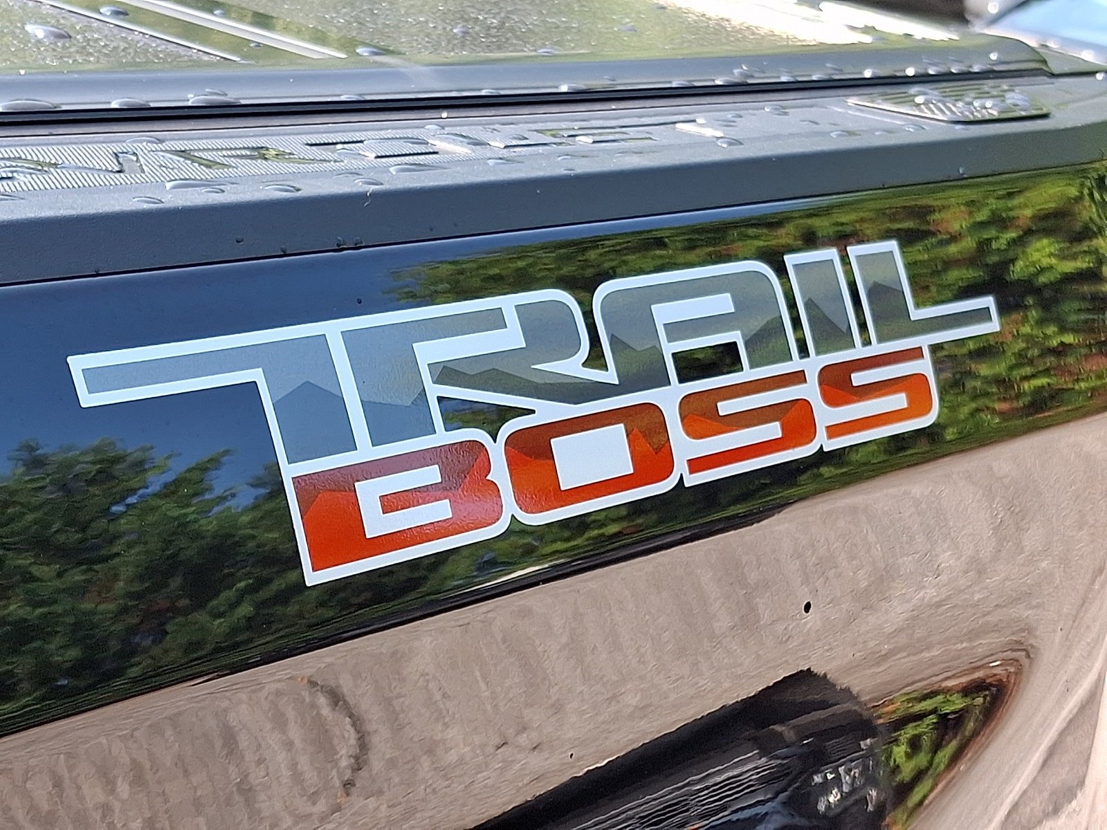 Used 2023 Chevrolet Silverado 1500 LT Trail Boss w/ Convenience Package II AWD/4WD image 33