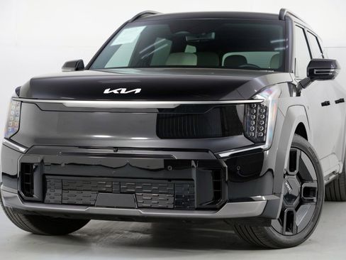 Used 2024 Kia EV9 GT-Line image 3