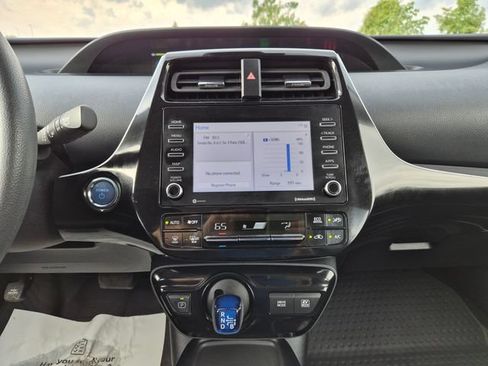 Used 2022 Toyota Prius LE AWD/4WD image 21