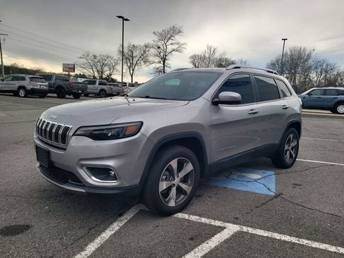 Used 2019 Jeep Cherokee Limited w/ Trailer Tow Group image 7