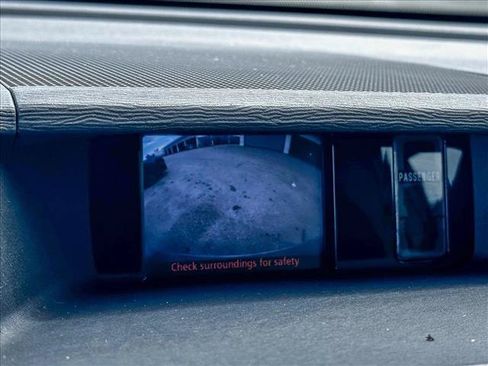Used 2014 Toyota Sienna XLE FWD image 12