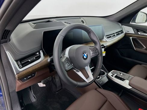 Used 2025 BMW X1 xDrive28i w/ Premium Package AWD/4WD image 9