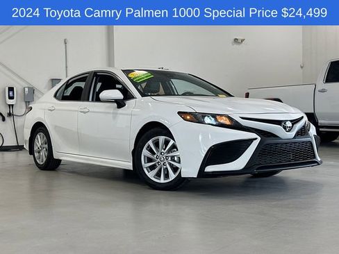 Used 2024 Toyota Camry SE FWD image 3
