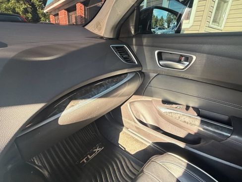 Used 2018 Acura TLX V6 SH-AWD w/ Technology Pkg image 12