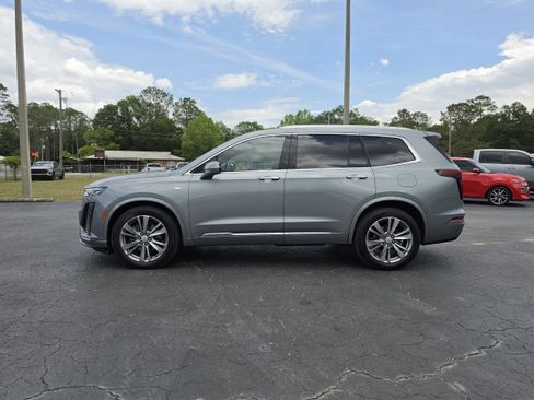 Used 2023 Cadillac XT6 Premium Luxury w/ Platinum Package AWD/4WD image 7